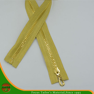 5# Plastic Golden Teeth & Golden Tape Zipper (SZ-066)
