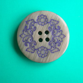 4 Holes New Design Polyester Button (S-079)
